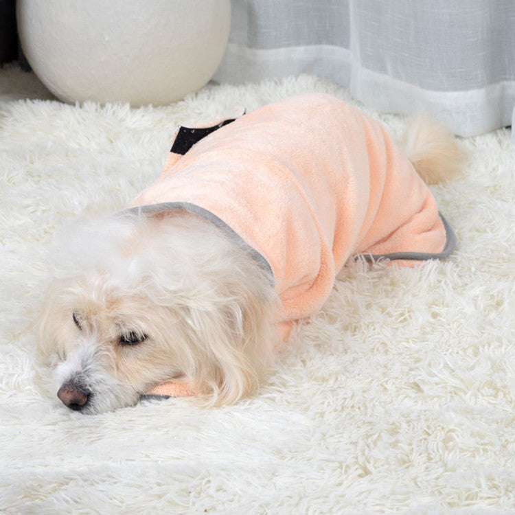 Pet Towel: Dry pets faster, cuddle sooner with this cozy towel!